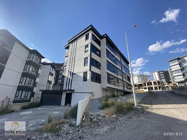 GÖLBAŞI ÖRENCİK MAHALLESİNDE İSKANLI 2+1 SATILIK SIFIR DAİRE