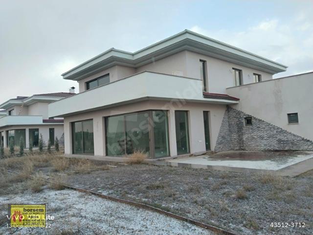 GÖLBAŞI HACILAR MORA MANZARA EVLERİNDE 450 M2 5+1 MÜSTAKİL BAHÇELİ NATAMAM SATILIK VİLLA