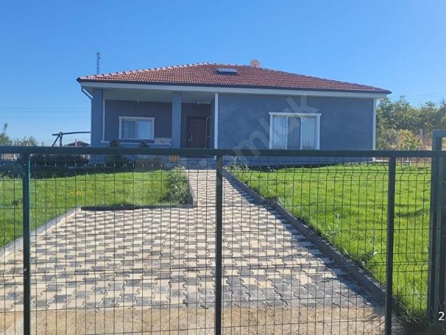 GÖLBAŞI İKİZCE'DE 700M2 ARSALI İÇİNDE 120M2 EV KAPERETİF HİSSESİ YEŞİL CEVRECİLER HOBİ BAHÇELERİ