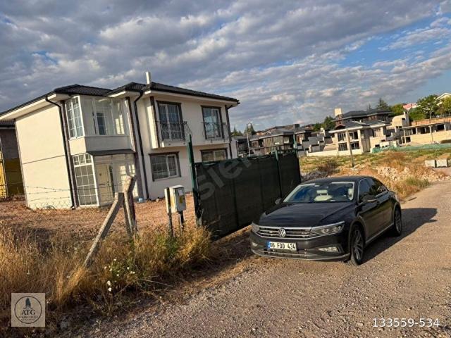 GÖLBAŞI KARŞIYAKA MAHALLESİNDE 750 M2 ARSA KÖŞE PARSELLİ VİLLA