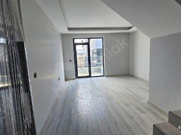 GÖLBAŞI TAŞPINAR İSKANLI BAĞIMSIZ MUTFAKLI GENİŞ KULLANIM 2+1DX
