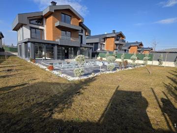 GÖLBAŞIEYMİR MAH. SATILIK ULTRA LÜKS TAM MÜSTAKİL 7+1 VİLLA