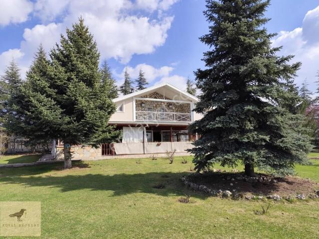 Gölbaşı Karaoğlan'da 6 Dönüm Arsa Üzerinde Satılık Villa