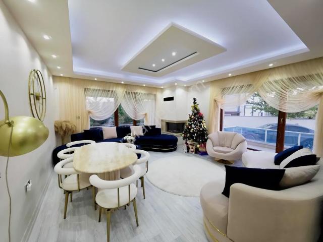 Gölbaşı'nın En Değerli Yerinde Satılık 6+2 Villa