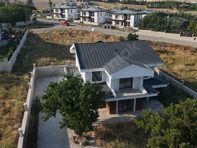 Gölbaşı'nda Mükemmel Konumda Müstakil Villa