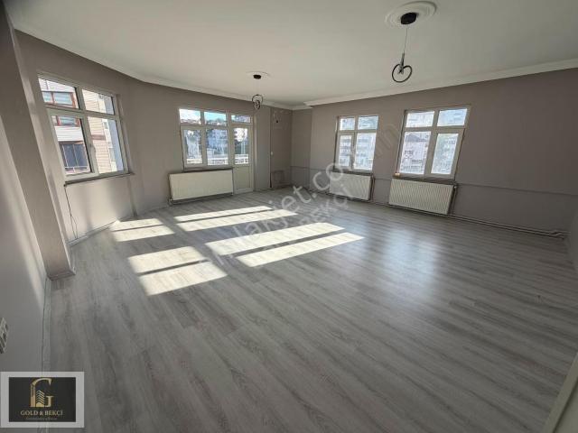 Gölbucağ Mah. 2+1 Sıfır Tadilatlı 125 M2 Kiralık Daire