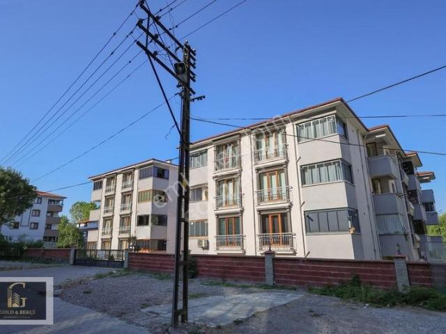 Gölbucağ Vali Konağı Yanında 2+1 105 M2 Satılık Daire