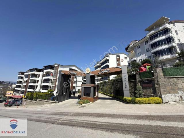 Gölcük Donanma Mah. Altın Evler Sitesi Satılık 3+1 Bahçe Dubleks