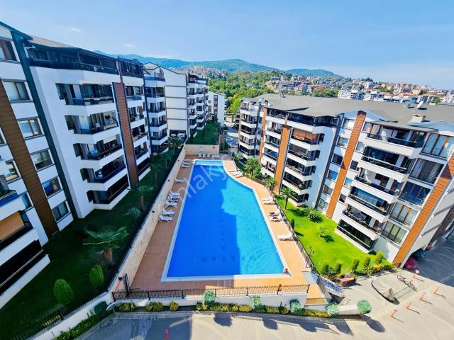 Gölcük Donanma Mh. Altınşehir Sitesi 3+1 Kiralık Ç.dubleks Daire