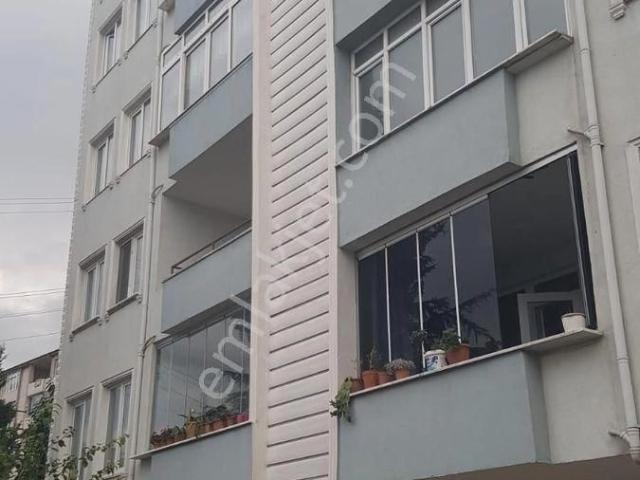 Gölcük Değirmendere Manzaralı, Bahçeli 3+1 Satılık Daire
