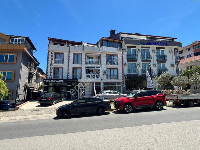 Gölcük Merkezde Kiralık 3+1 Geniş Daire