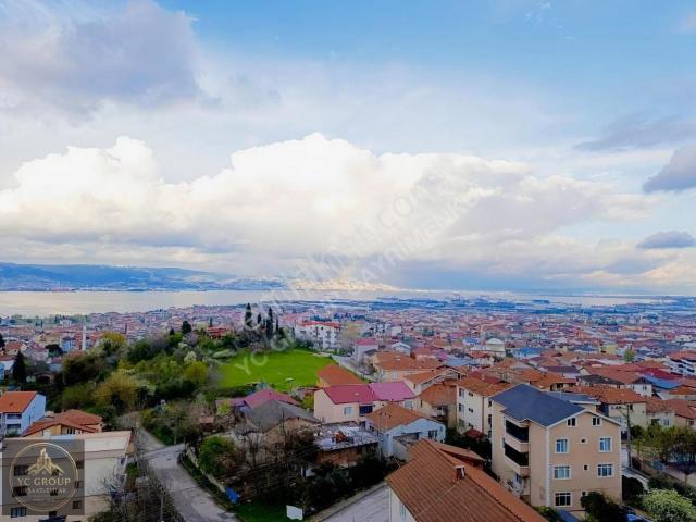 Gölcük Tepe Mahallede Satılık Ferah 4+1 Daire