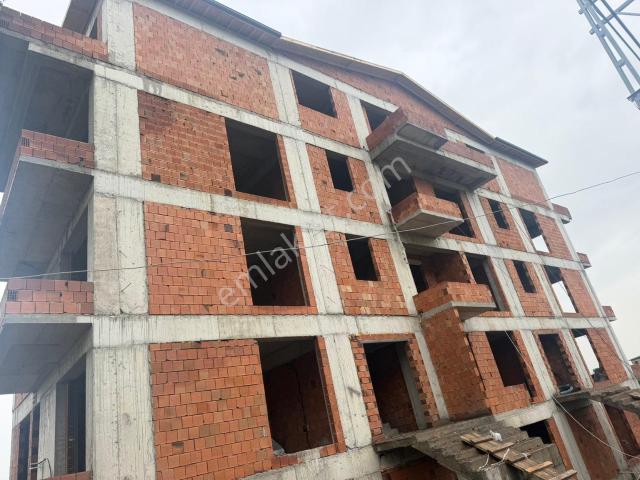 Gölcük Yazlık Merkez’de Satılık 3 + 1 Bahçe Kullanımlı Daire