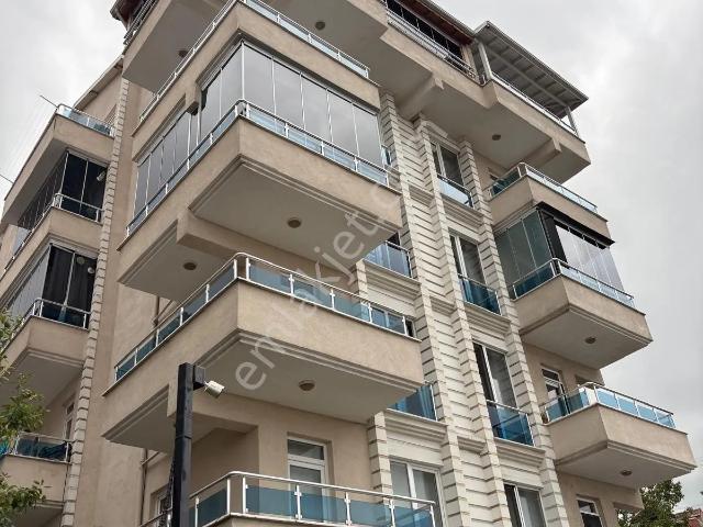 Gölcük Yeni Mah. Deniz Manzaralı 2+1 Satılık Daire