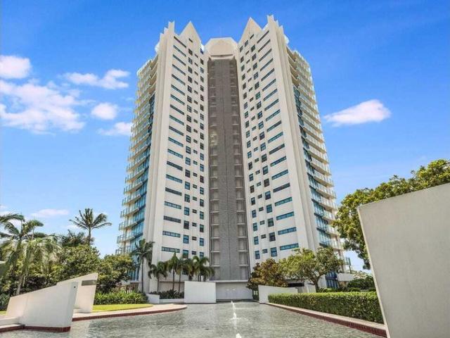 GOLD COAST MANAGEMENT RIGHTS FOR SALE HIGH SALARY PREMIUM BROADWATER LIFESTYLE