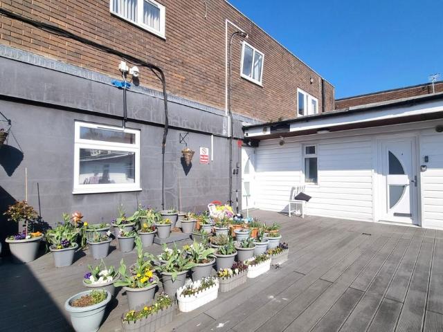 Gold Court, King Harry Street, Hemel Hempstead HP1, 3 bed flat to rent, £1,600 pcm | PrimeLocation
