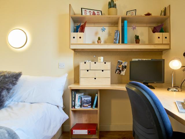 Gold En Suite at Europa, Erskine St L6 1 bed private hall to rent £607 pcm £140 pw