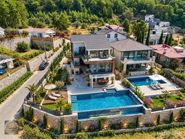Gold House dan Fethiye Faralya da Full Deniz Manzaralı 8+2 Lüks Villa