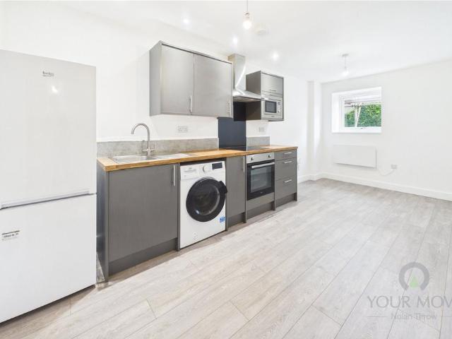 Gold Street, Northamptonshire NN1 1 bed flat to rent £900 pcm £208 pw