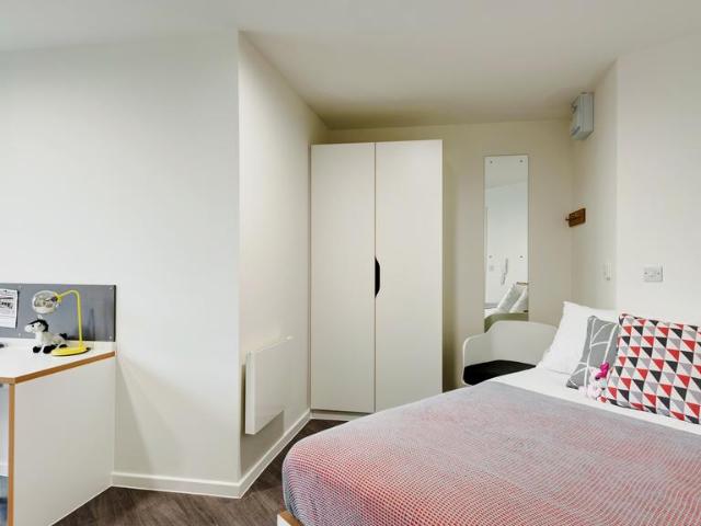 Gold Studio at New Bridewell, Nelson. Studio to rent £1,863 pcm £430 pw