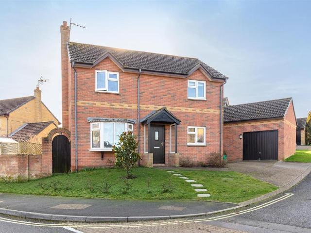 Goldcrest Close, Newport 3 bed house to rent £1,395 pcm £322 pw