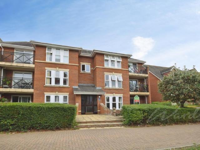 Goldcrest Drive St. Marys Island ME4 1 bed apartment to rent £1,000 pcm £231 pw