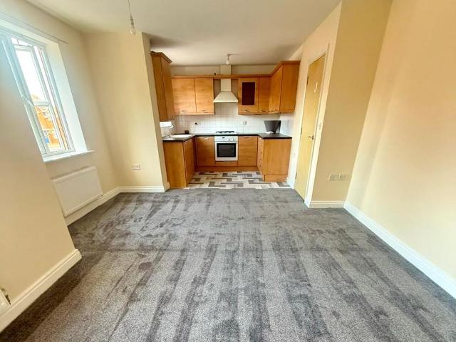 Goldby Drive, Wednesbury, WS10 2 bed apartment to rent £925 pcm £213 pw