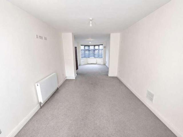Golden Crescent, Hayes, Middlesex, UB3