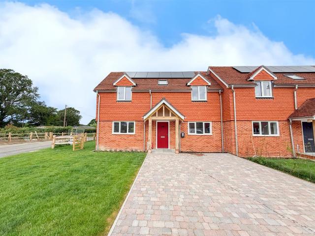 Deanland Road, Golden Cross BN27, 4 bed semi detached house to rent, £2,100 pcm | PrimeLocation