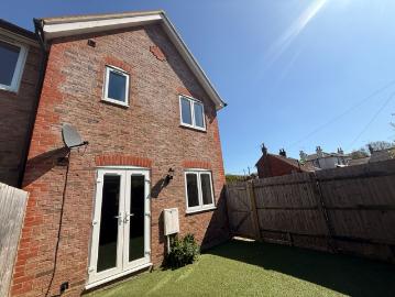 Golden Cross, Hailsham BN27, 2 bed terraced house to rent, £1,400 pcm | PrimeLocation