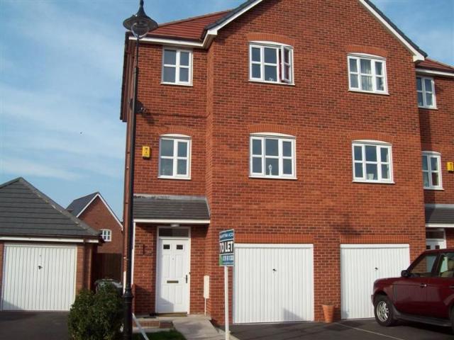 Golden Hill, Wychwood Village CW2, 4 bed town house to rent, £1,300 pcm | PrimeLocation