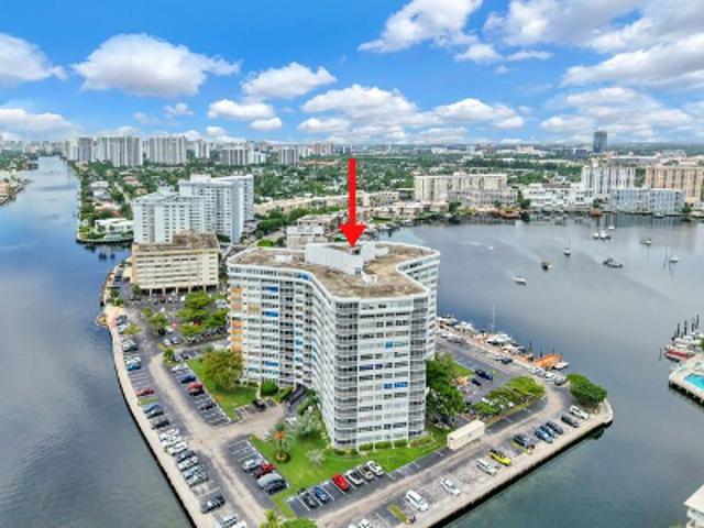 Golden Isles Dr Apt 109