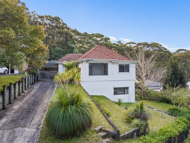 Golden Oldie in the Heart of Austinmer