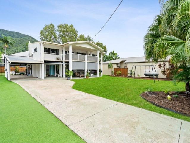 Golden Location | Heart of Palm Cove|Lifestyle