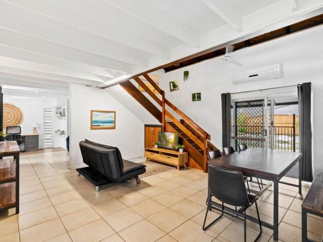 Golden Location | Heart of Palm Cove|Lifestyle