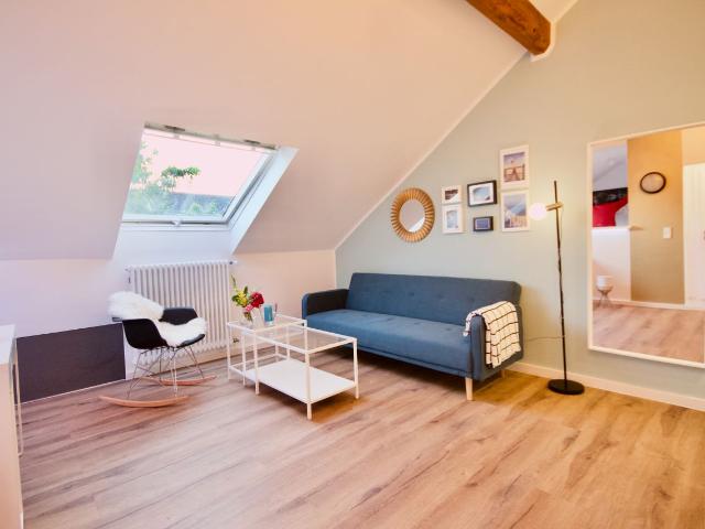 Golden Loft: Gorgeous & fashionable home, Neuss Amsterdam Apartments for Rent