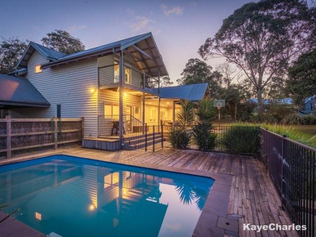 Golden Mile Grandeur: A Rare 5 Bedroom Family Sanctuary