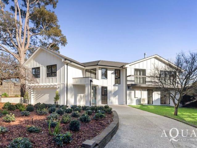 ~ Golden Mile Luxury with Designer Distinction ~