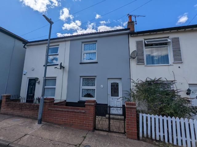 Golden Noble Hill 2 bed terraced house to rent £1,300 pcm £300 pw