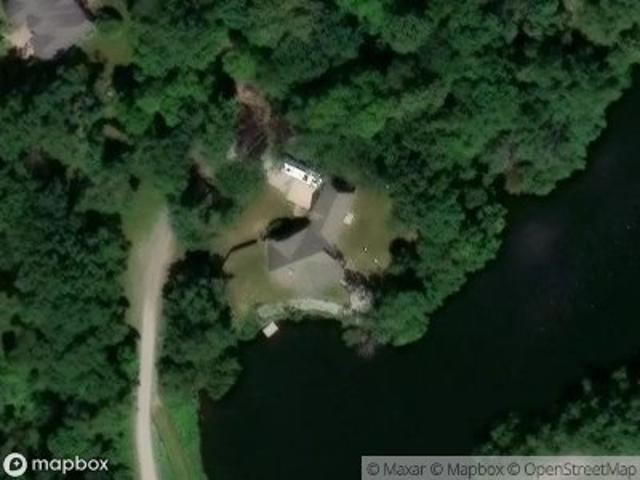 Golden Pond Ln SE