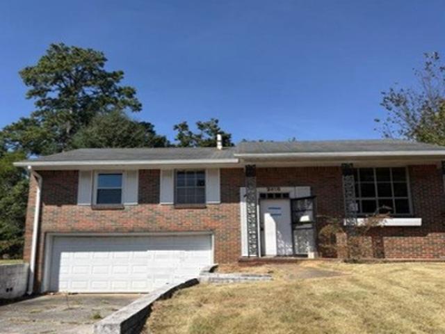 Golden Pines Ln SW