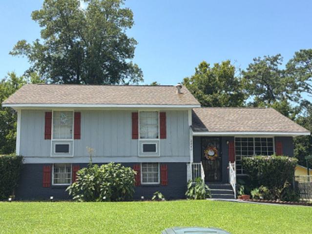 Golden Pines Ln SW