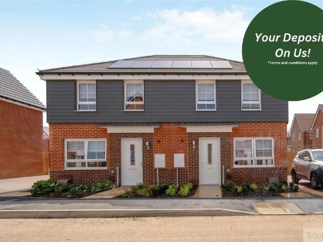 Goldfinch Close, Yapton, Arundel, BN18 3 bed house to rent £1,700 pcm £392 pw