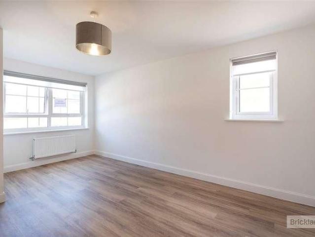 Goldfinch Close, Yapton, Arundel, West Sussex, BN18