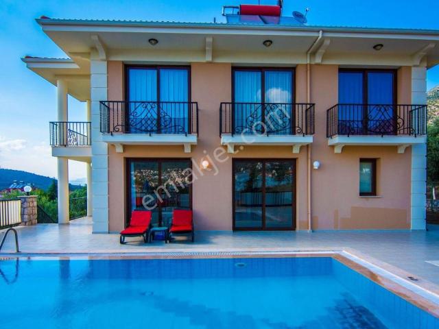 Goldhouse Dan Ovacık Ta Muhteşem Konumda Geniş 3+1 Müstakil Villa