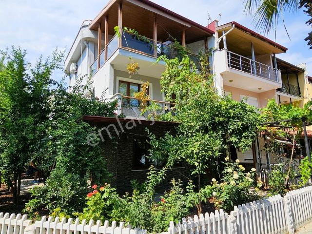Goldhouse Dan Kiralık Akarca Da Denize Yürüme Mesafesinde Köşe Konumda İkiz Villa