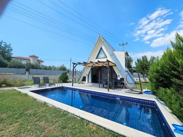 Goldhouse Dan Kiralık Yeşilüzümlü De Geniş Bahçe Havuzlu Müstakil 2+1 Villa