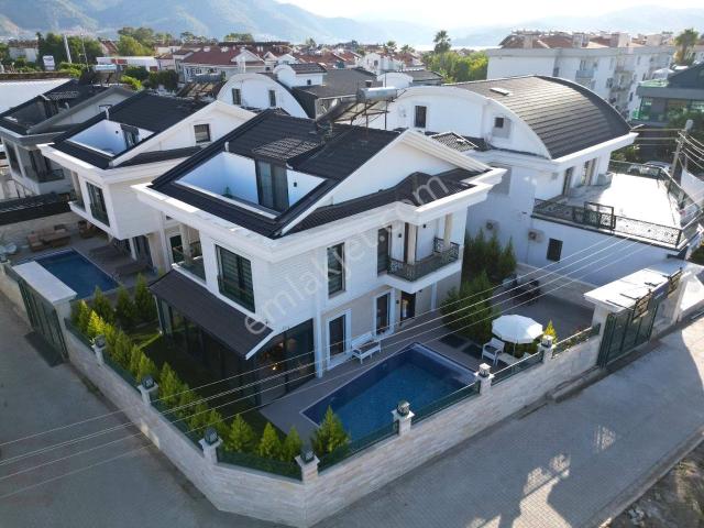 Goldhouse Dan Satılık Villa Sahile 200 Mt Müstakil Havuzlu Lüks 4+1