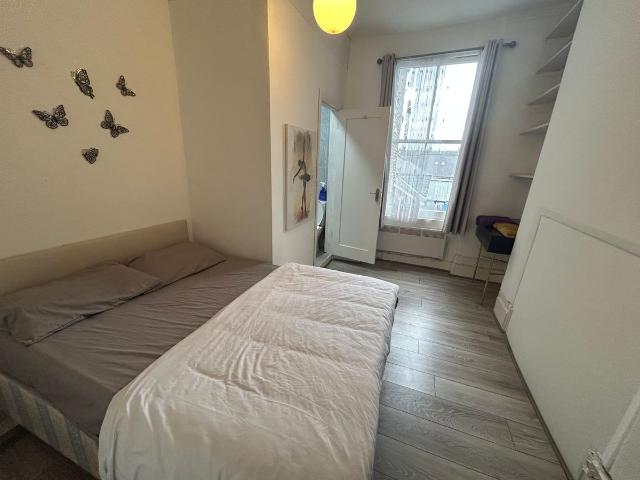 Goldhawk Road, London W12, 1 bed flat to rent, £1,600 pcm | PrimeLocation