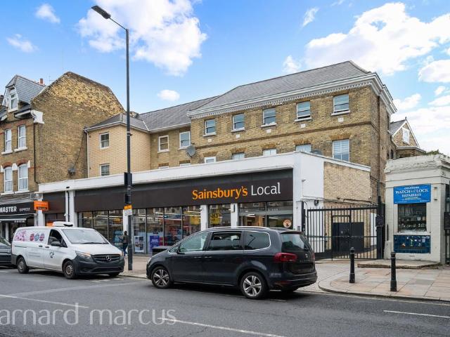 Goldhawk Road, Shepherds Bush, LONDON 4 bed apartment to rent £4,160 pcm £960 pw